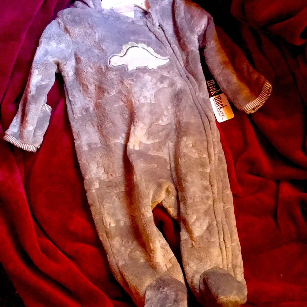 NWT Dinosaur Pijama Footsie